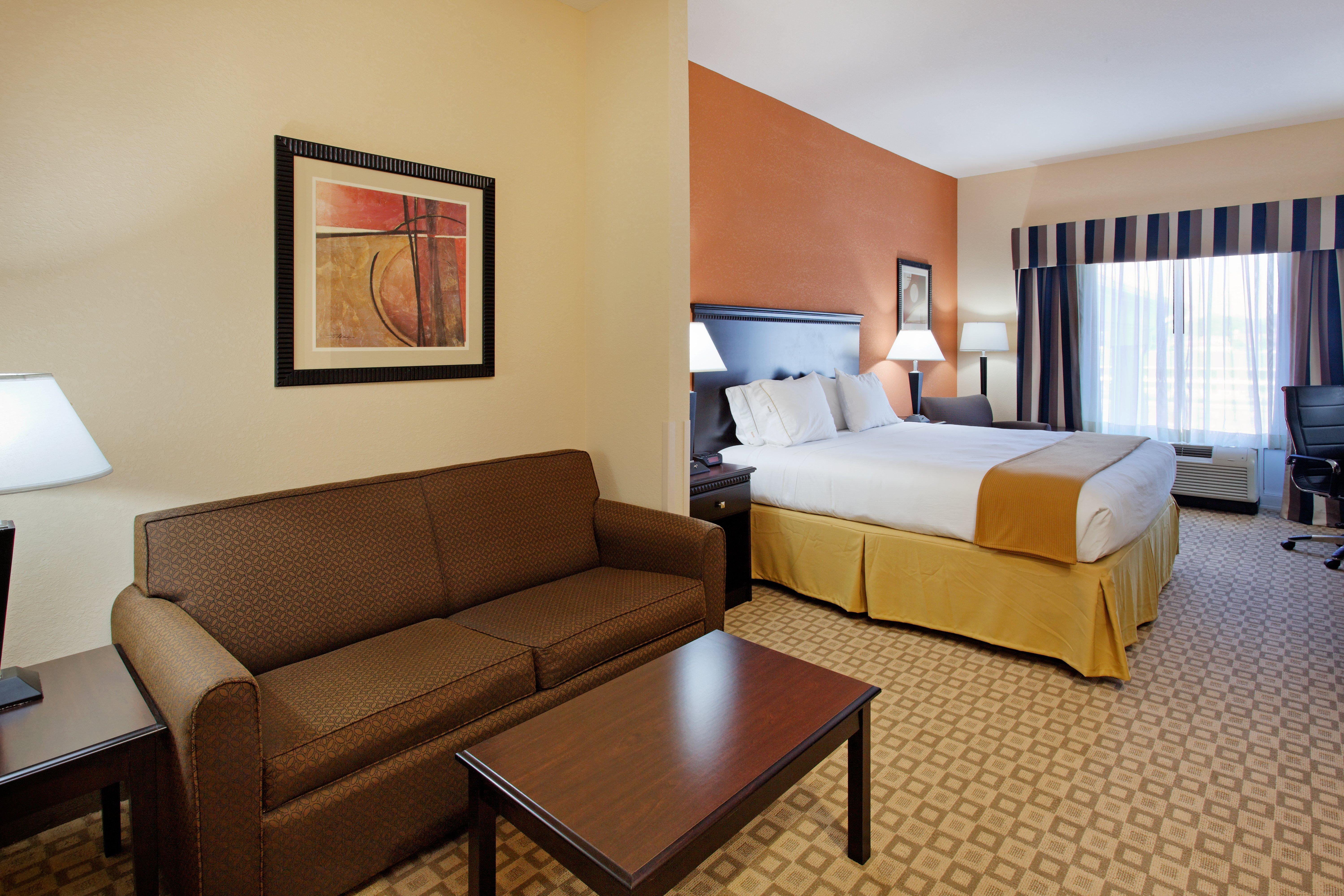 Holiday Inn Express Hotel & Suites Talladega By Ihg Exterior foto